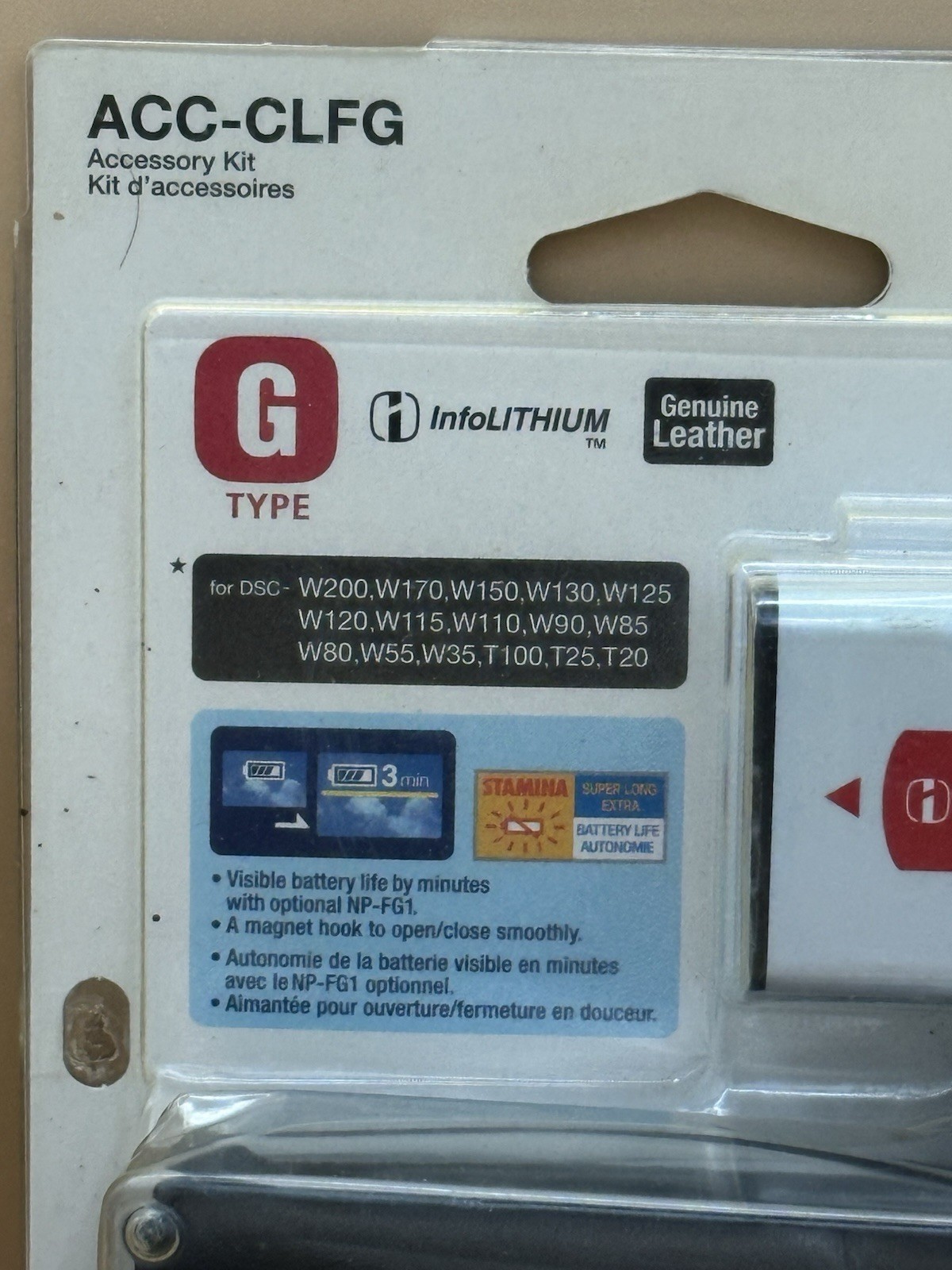 Sony ACC-CLFG Accessory Kit with NP-FG1 Type G Battery Pack and Case. Sealed