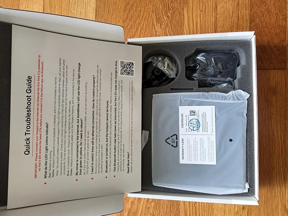 NEW IN BOX, Bobcat Helium Miner 300 US 915 Mhz Hotspot HNT Miner Ships Fast!