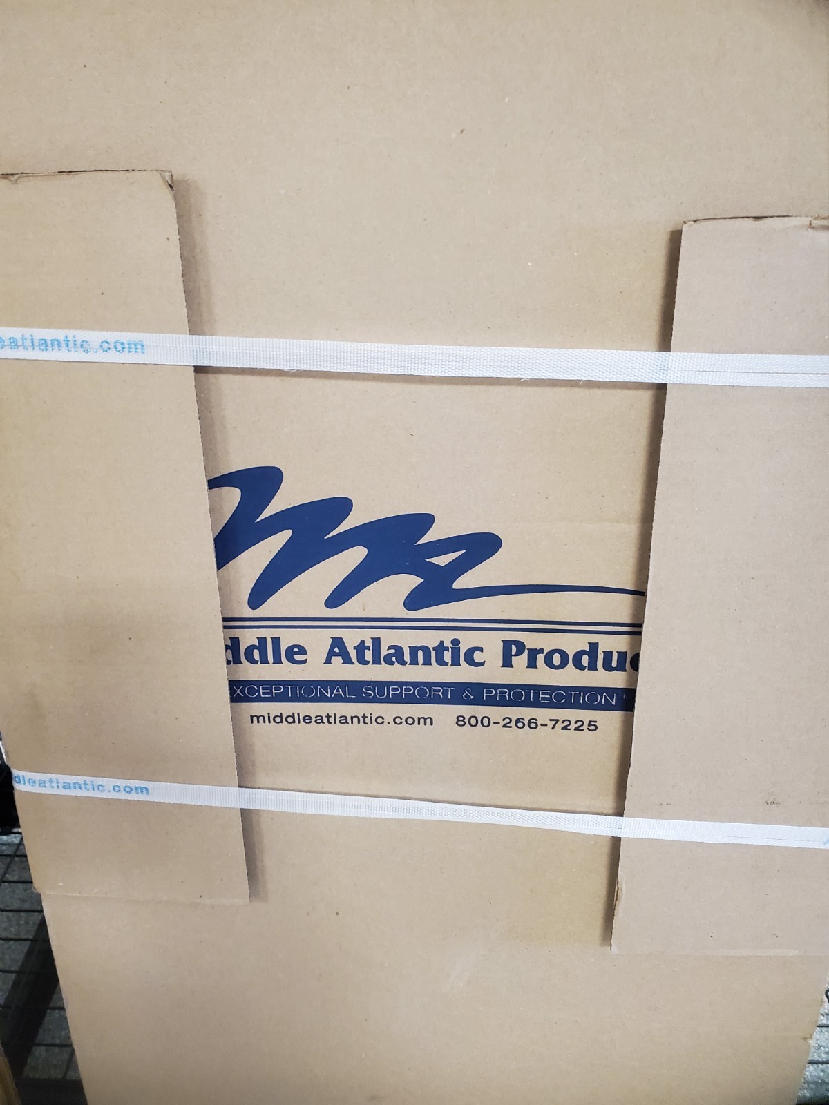 MIDDLE ATLANTIC FD-44, Universal Solid Front Rack Door , Black