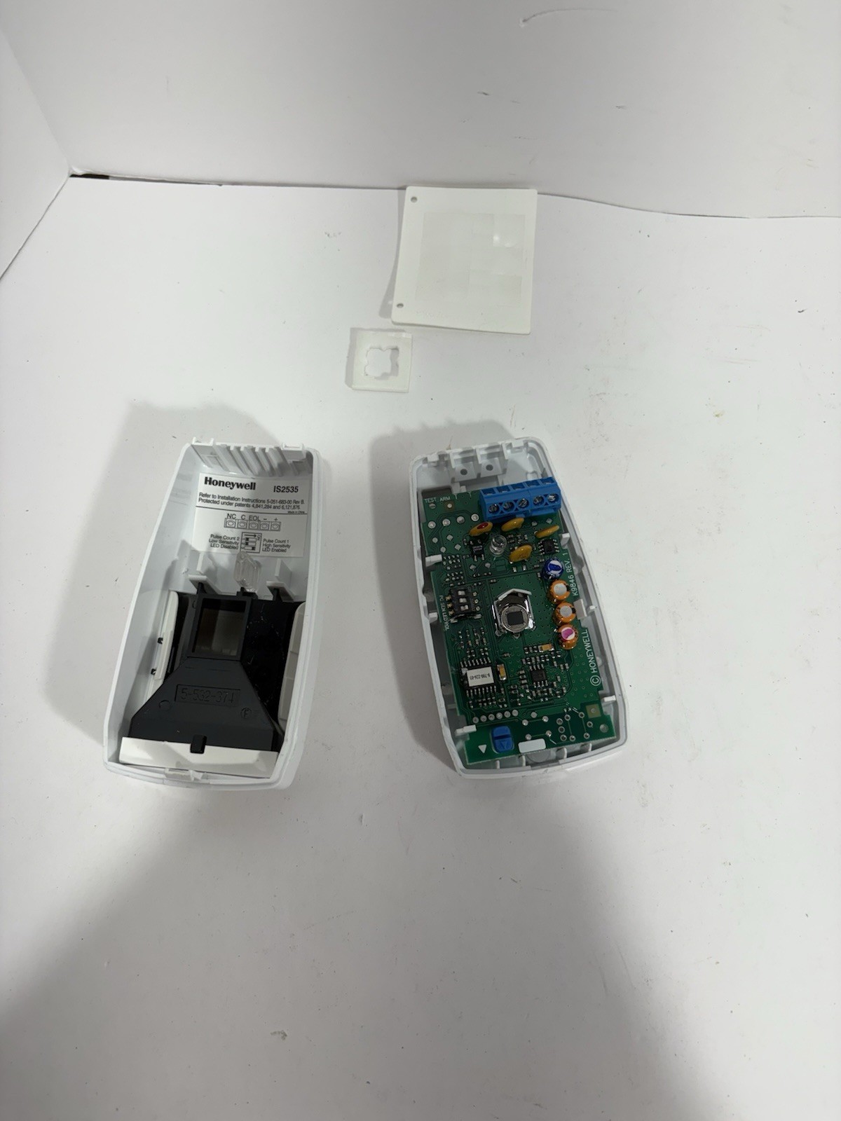 Honeywell IS2535 IntelliSense Passive Infrared Motion Sensor