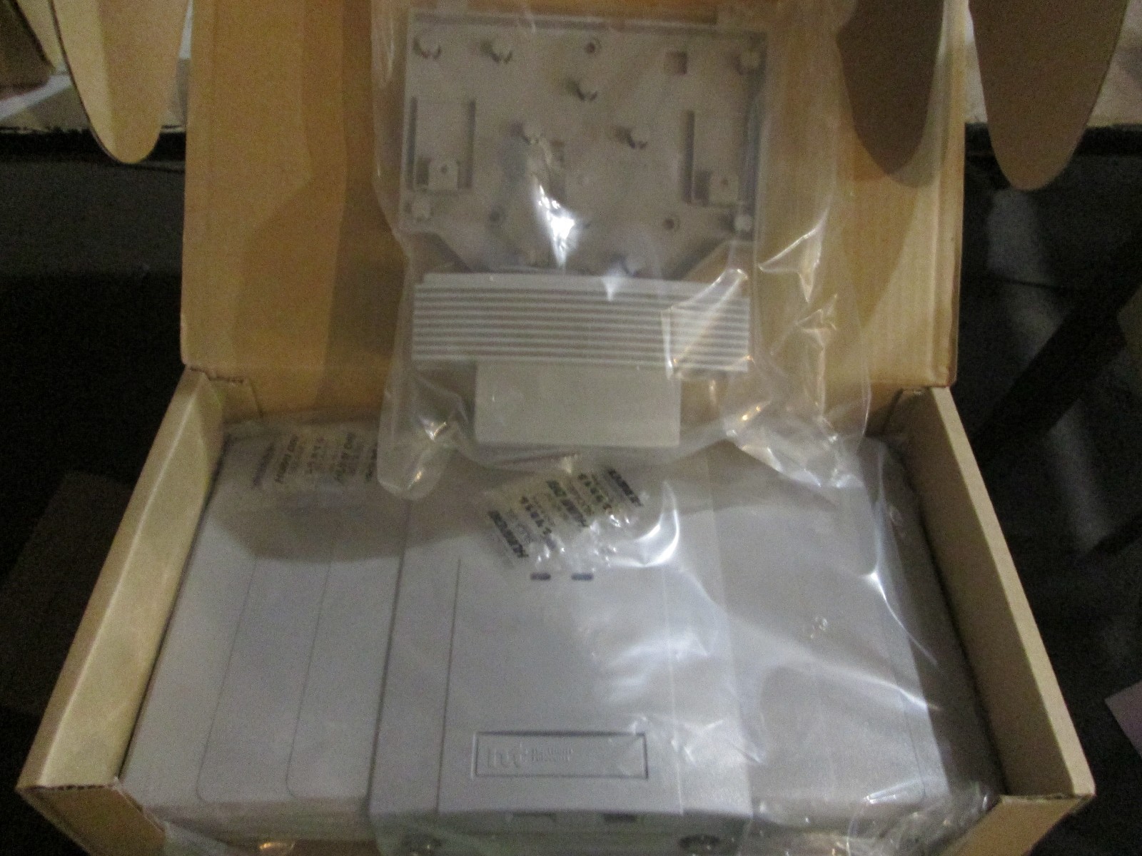 NIB NORTEL COMPANION C1110 WBS-US BTS BASE STATION-WIRELES PHONE SYSTEM (860)