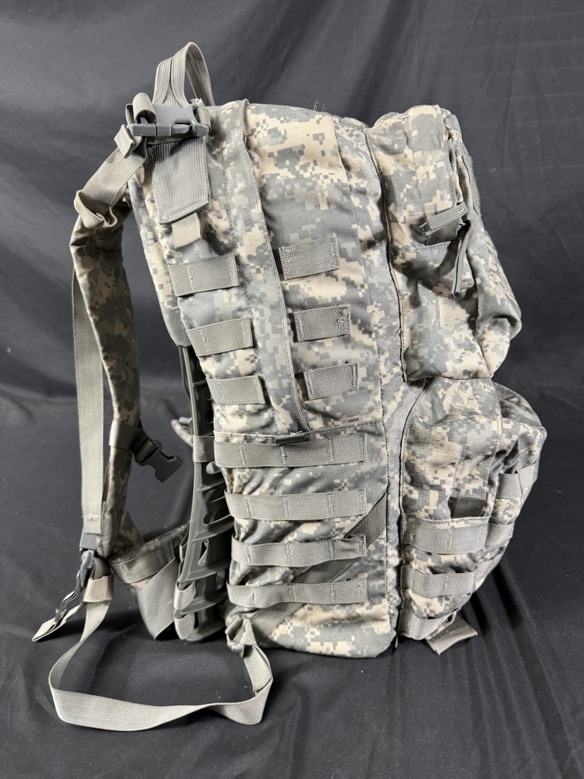 ACU Molle II Medium Ruck Pack Rucksack Complete W/ Straps, Frame & Kidney Pad