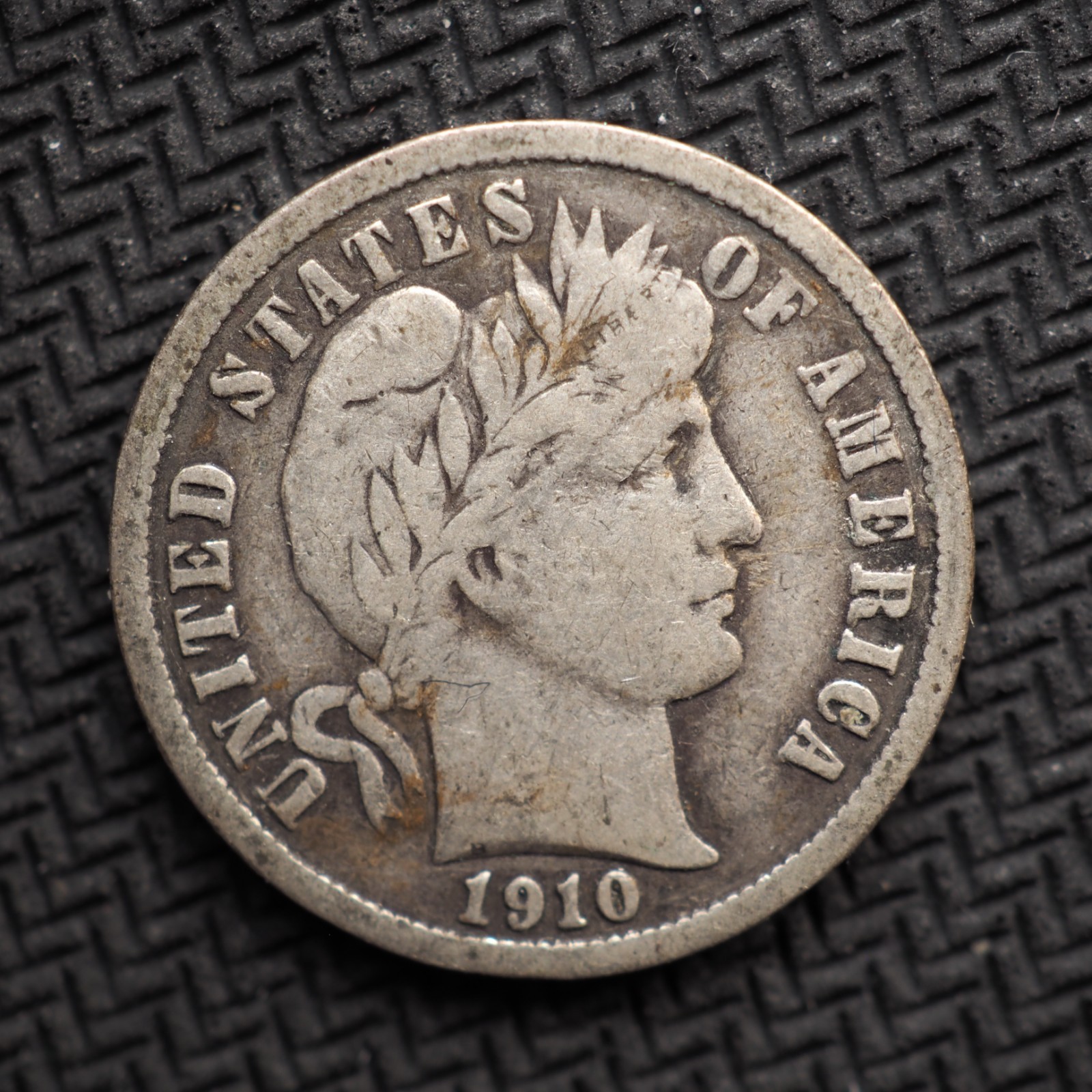 1910 *P* BARBER SILVER DIME * * - FREE SHIPPING! - C3375