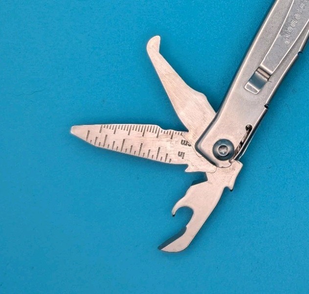 Leatherman Rev 3.8" Multi-Tool, Stainless! *CONTROL SOUTHERN*