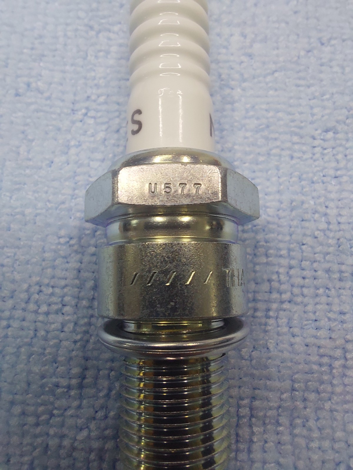 Niterra NGK B8ES Spark Plug 2411