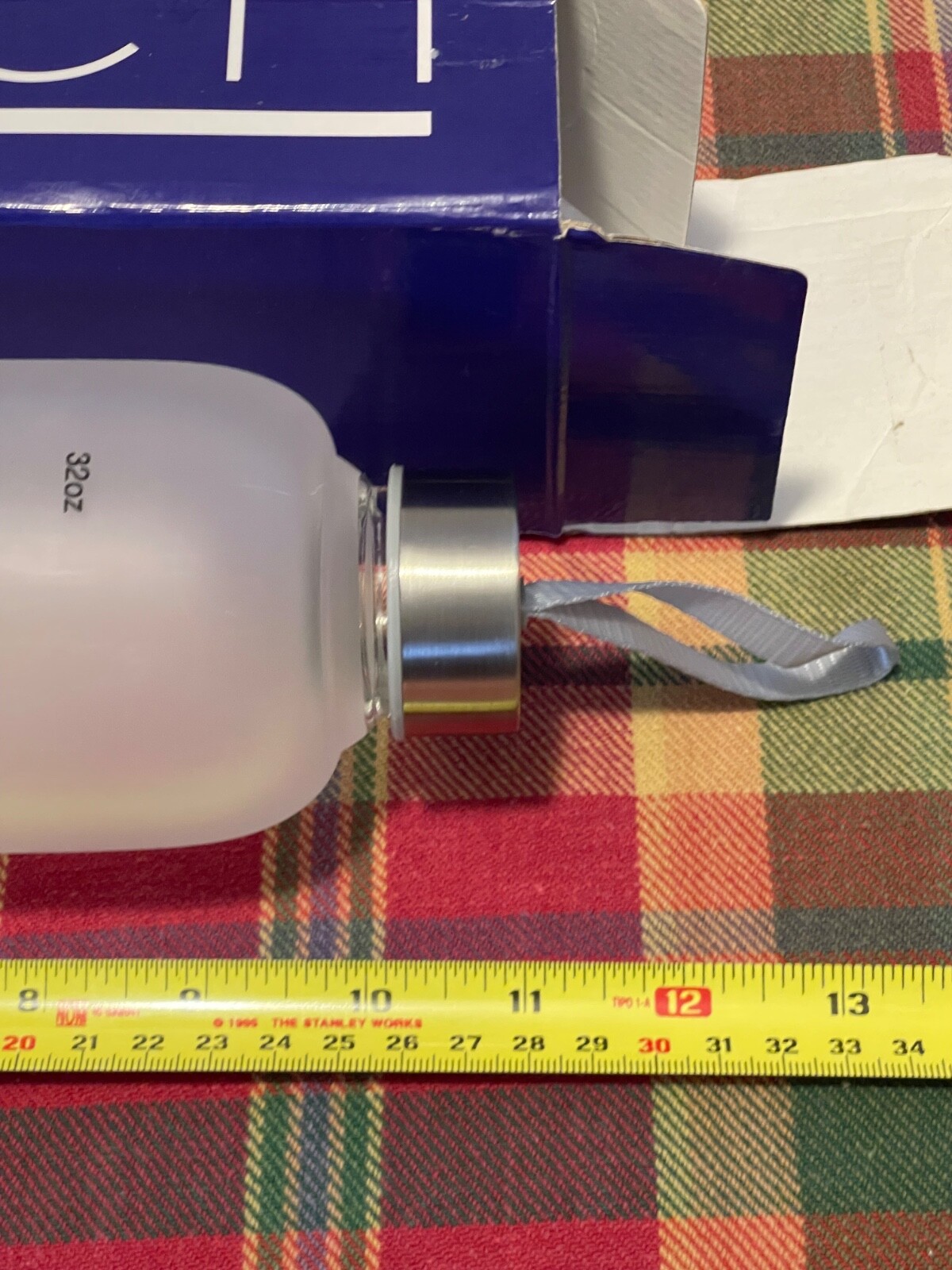 32 oz Nuach glass water bottle
