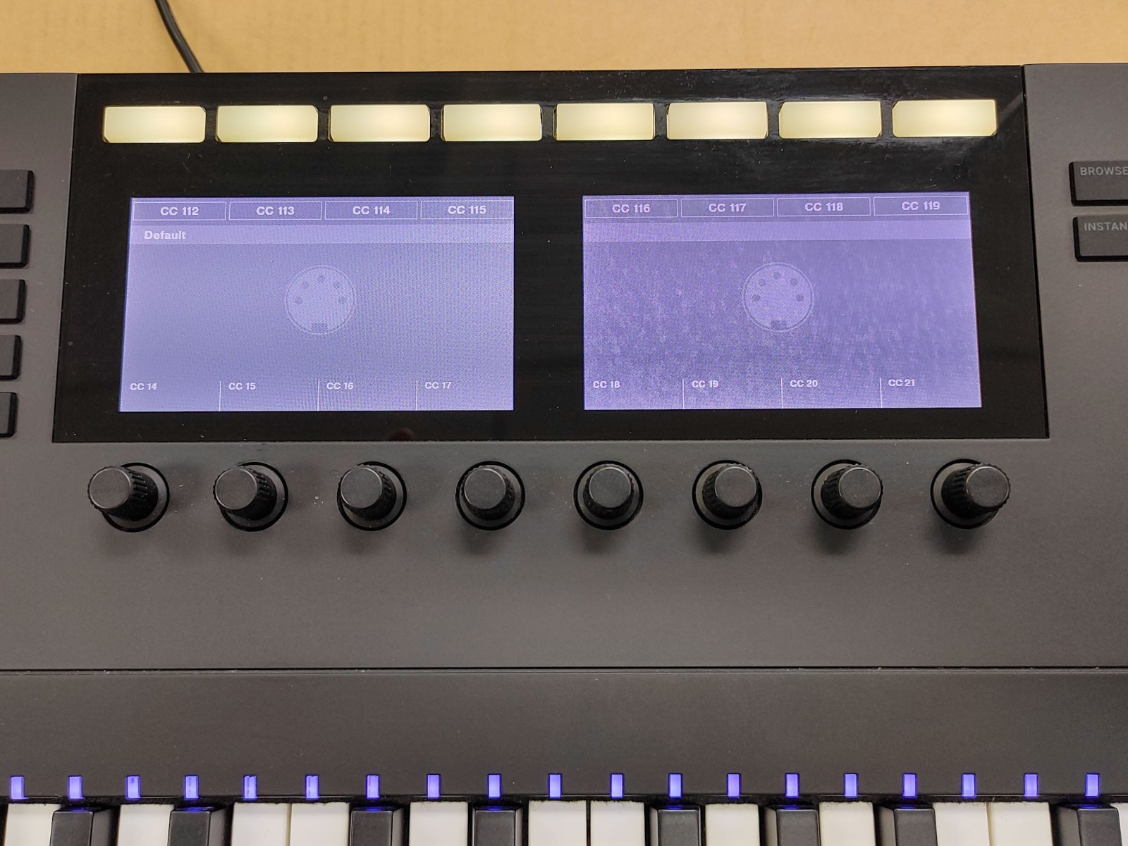 Native Instruments Komplete Kontrol S88 MK2 88-Key Weighted MIDI Controller