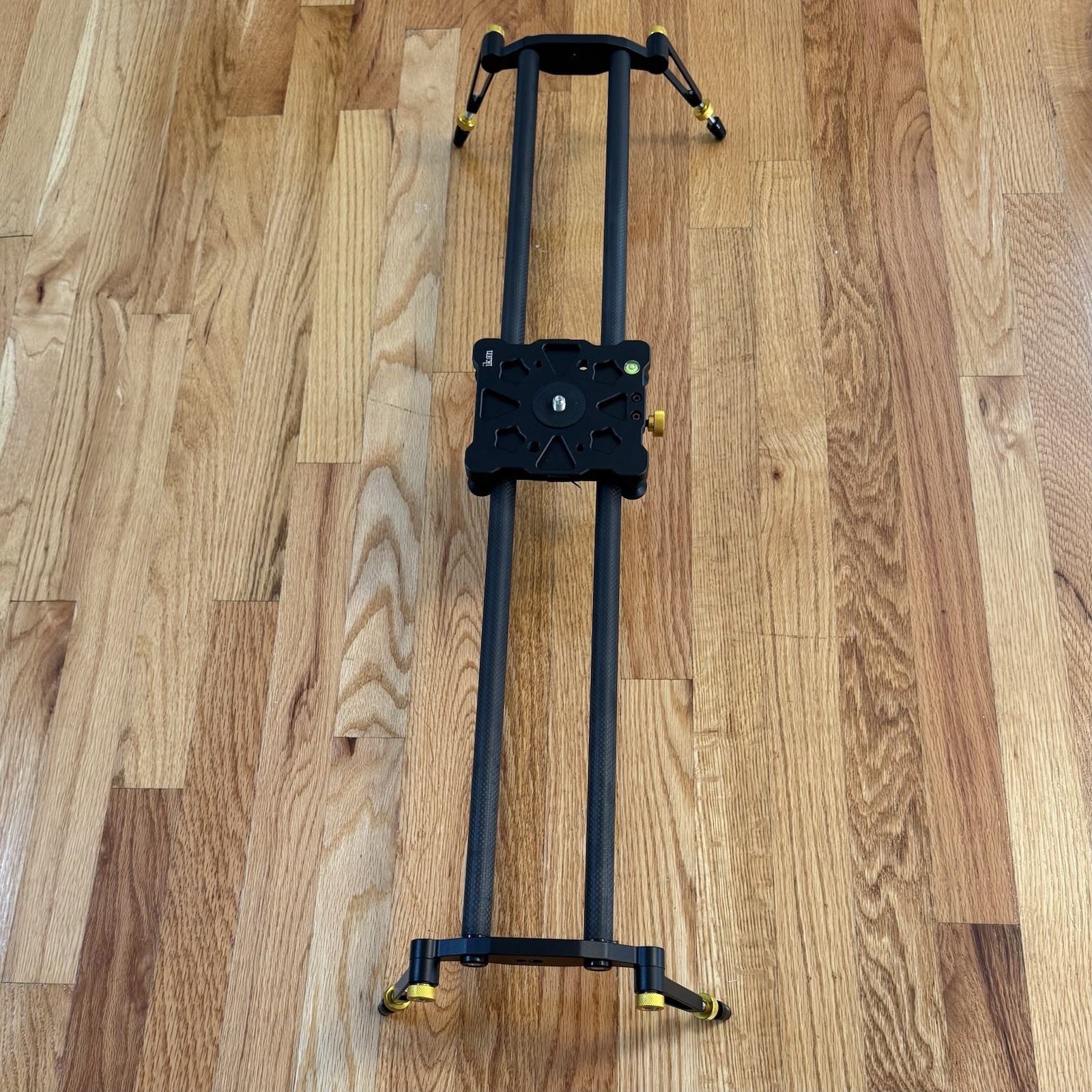 ikan SLD-1 Heavy Duty Carbon Fiber Camera Slider with 22mm Track Rails (31")