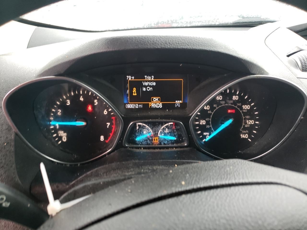 ESCAPE 2018 Glove Box 4753871