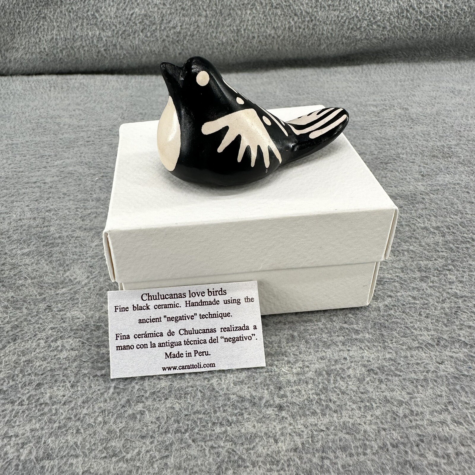 CHULUCANA - Peruvian Folk Art Pottery Black & White Love Bird   CMF
