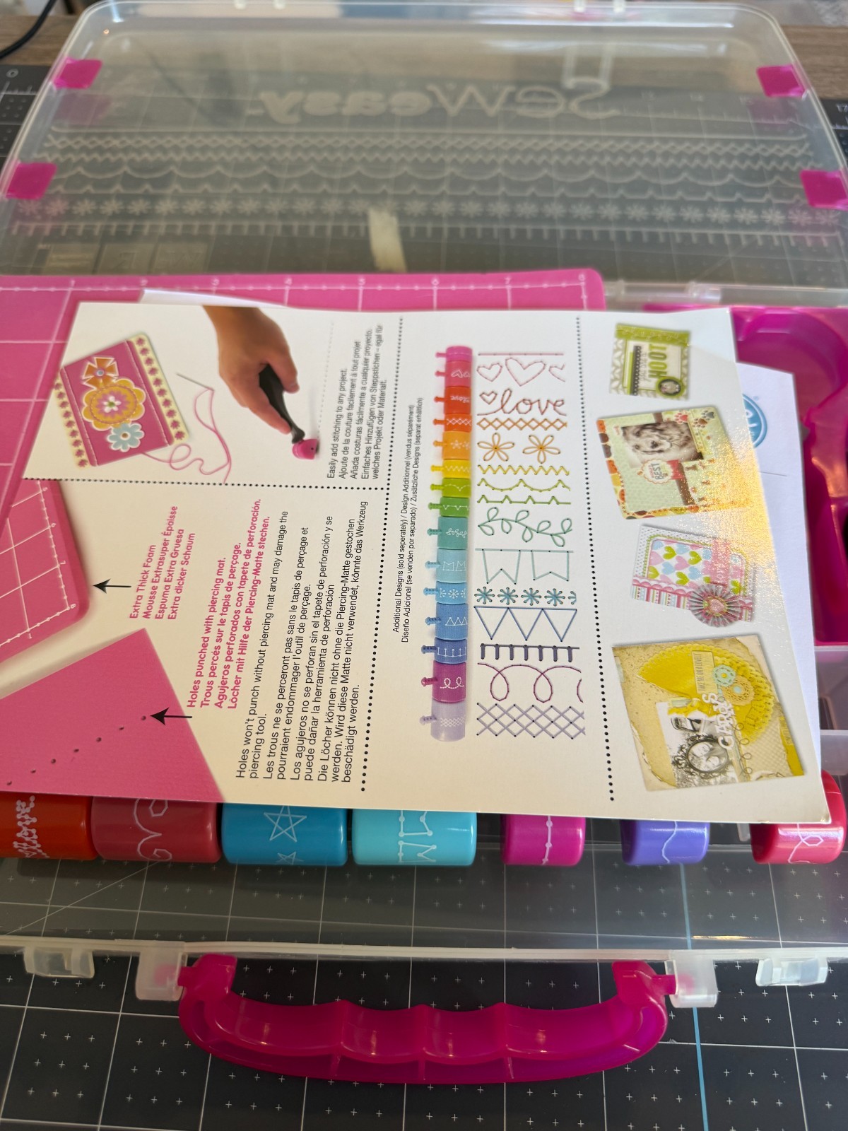 We R Memory Keepers Sew Easy w Case, Floss Cards, 8Heads, Mat, Tool