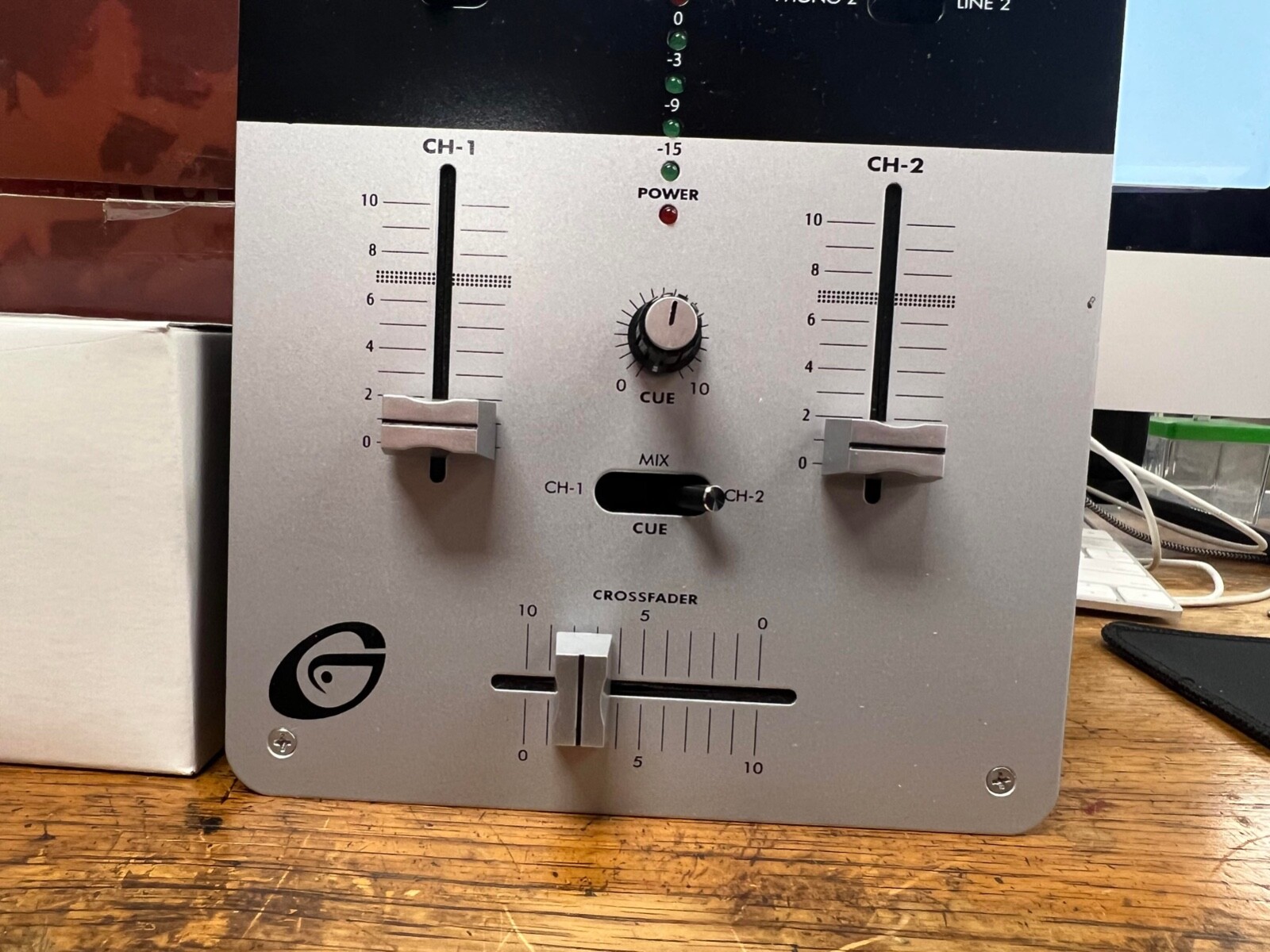 Gemini PMX-250 DJ Stereo Mixer