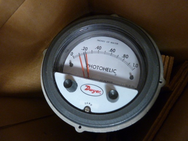DWYER A3001 Photohelic  Pressure Gauge Series 3000 New open to take pictures
