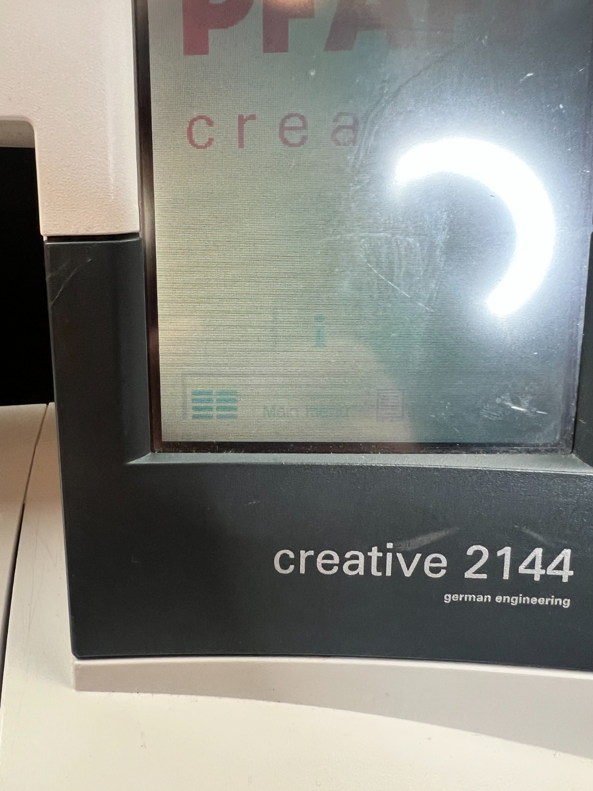 Pfaff Creative 2144 Computerized Sewing Machine