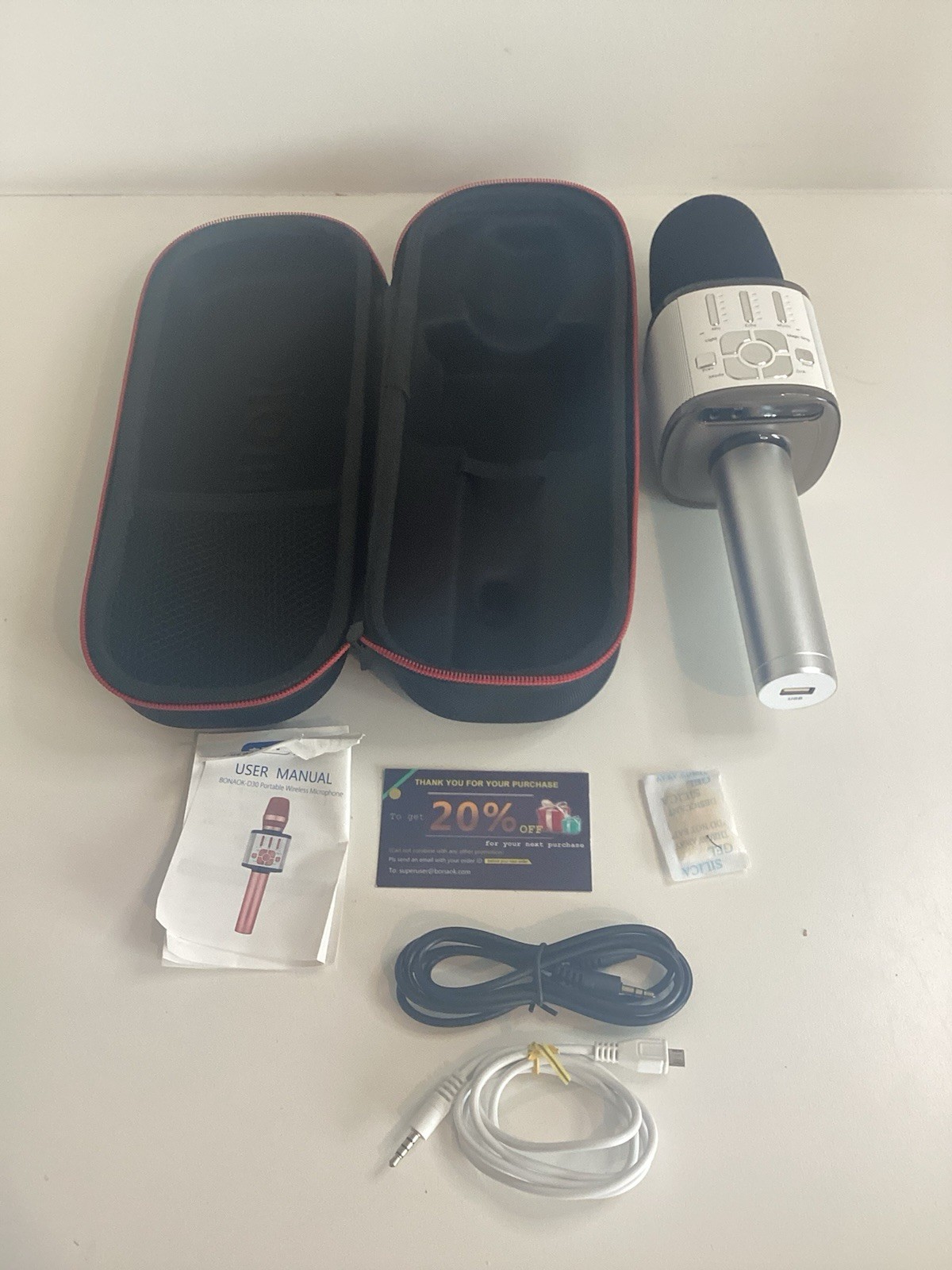 Bonaoak Wireless Bluetooth Karaoke Microphone w/ Travel Case TURNS ON