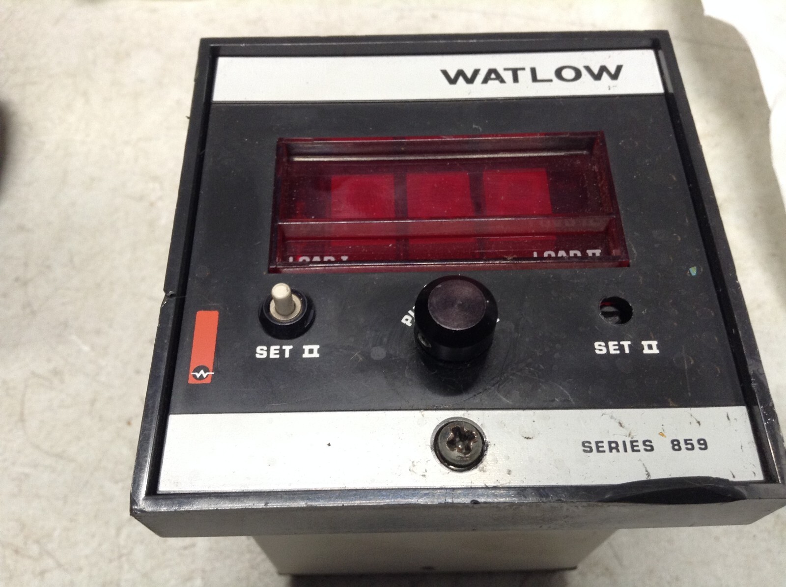 WATLOW SERIES 859 DIGITAL TEMPERATURE CONTROLLER