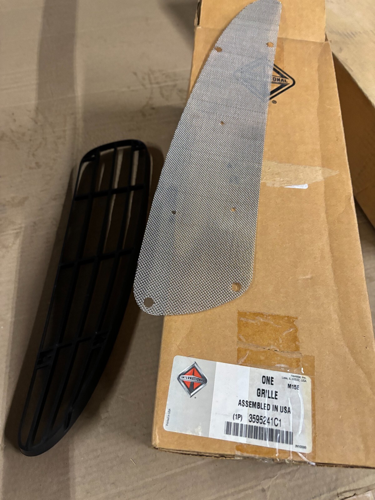 International Truck 3595241C1 GRILLE AIR INTAKE