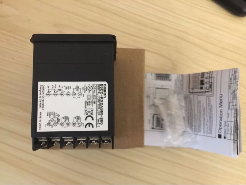 Original Digital Omron Temperature Controller E5CC-RX2ASM-800 In Box -New *TT