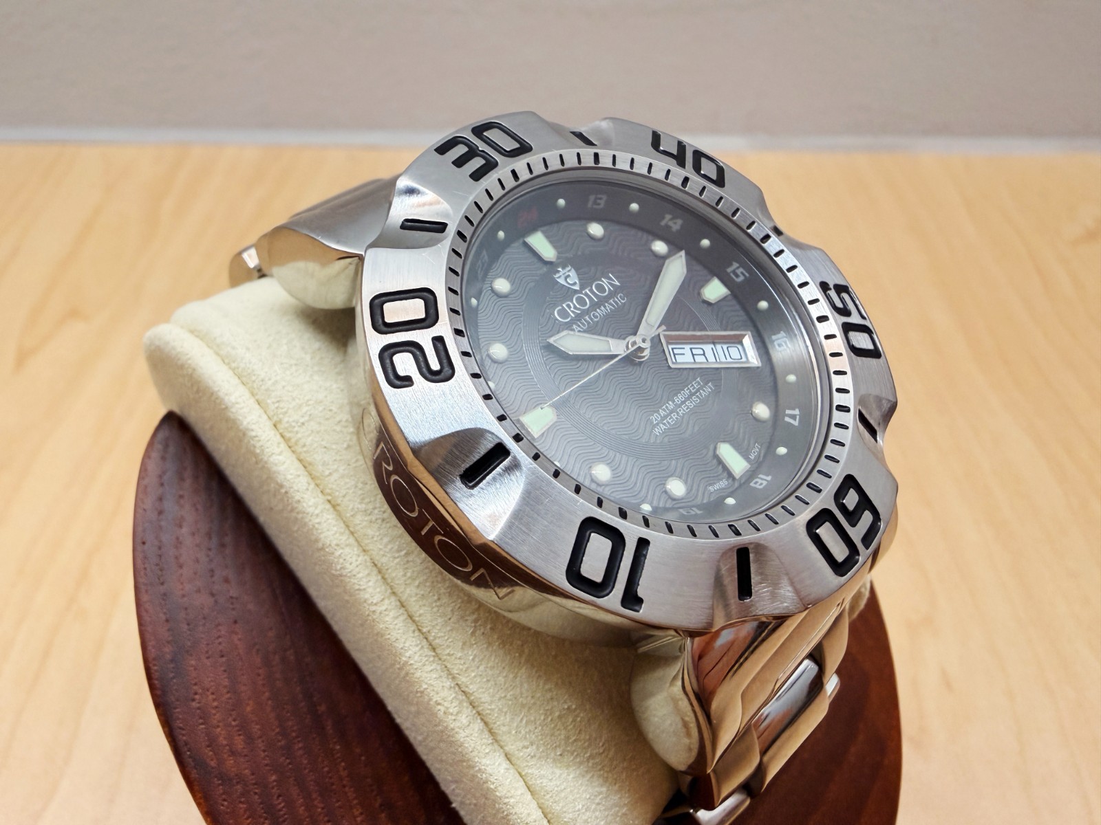 Croton Grey Vortex Pineapple SW200 Automatic Movement Dive Watch