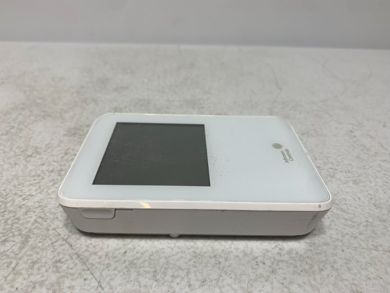 Johnson Controls NSB8BHN241-0 Sensor 3% RH Temp Display White