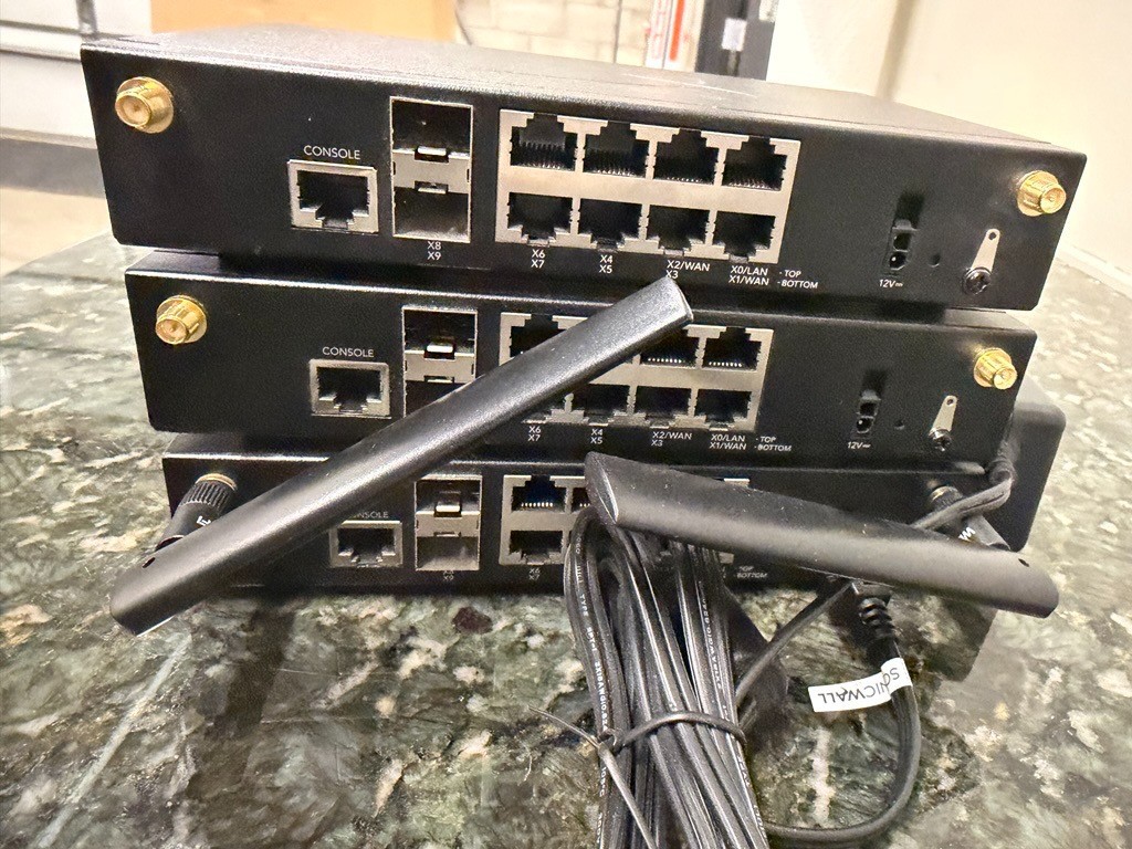 SonicWall TZ470w - Wireless Firewall - TRANSFERABLE
