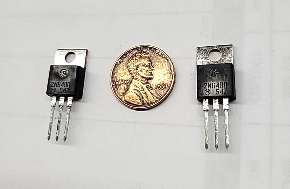 2N6490  2pcs  similar to NTE332 PNP TRANSISTOR TO220 Motorola  new 15a 70v 5mhz