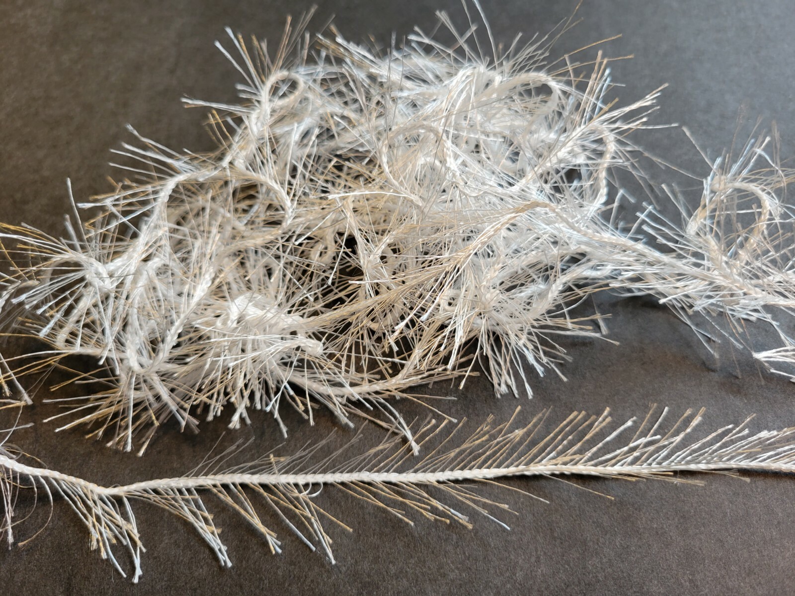 4  Yards PEARL Crystal Ice Hackle Feather Replacement Fly Tying