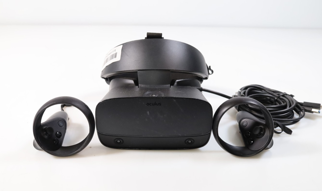 Lenovo Oculus Rift S PC VR Headset Black with Controllers Pair 815820020387