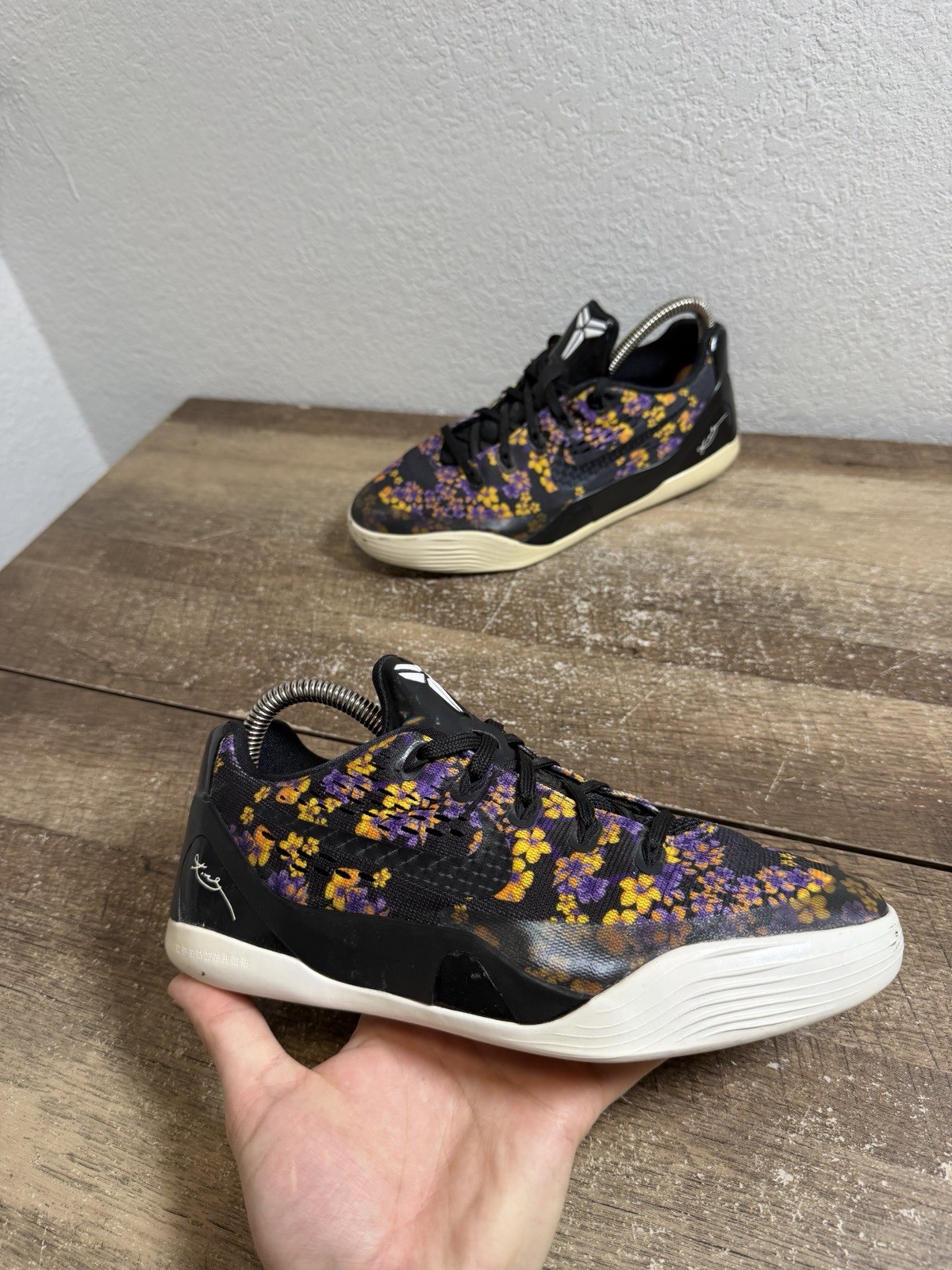 Nike Kobe 9 EM Size 5Y GS 6.5W 677619-001 Floral Basketball Kids Youth Sneakers