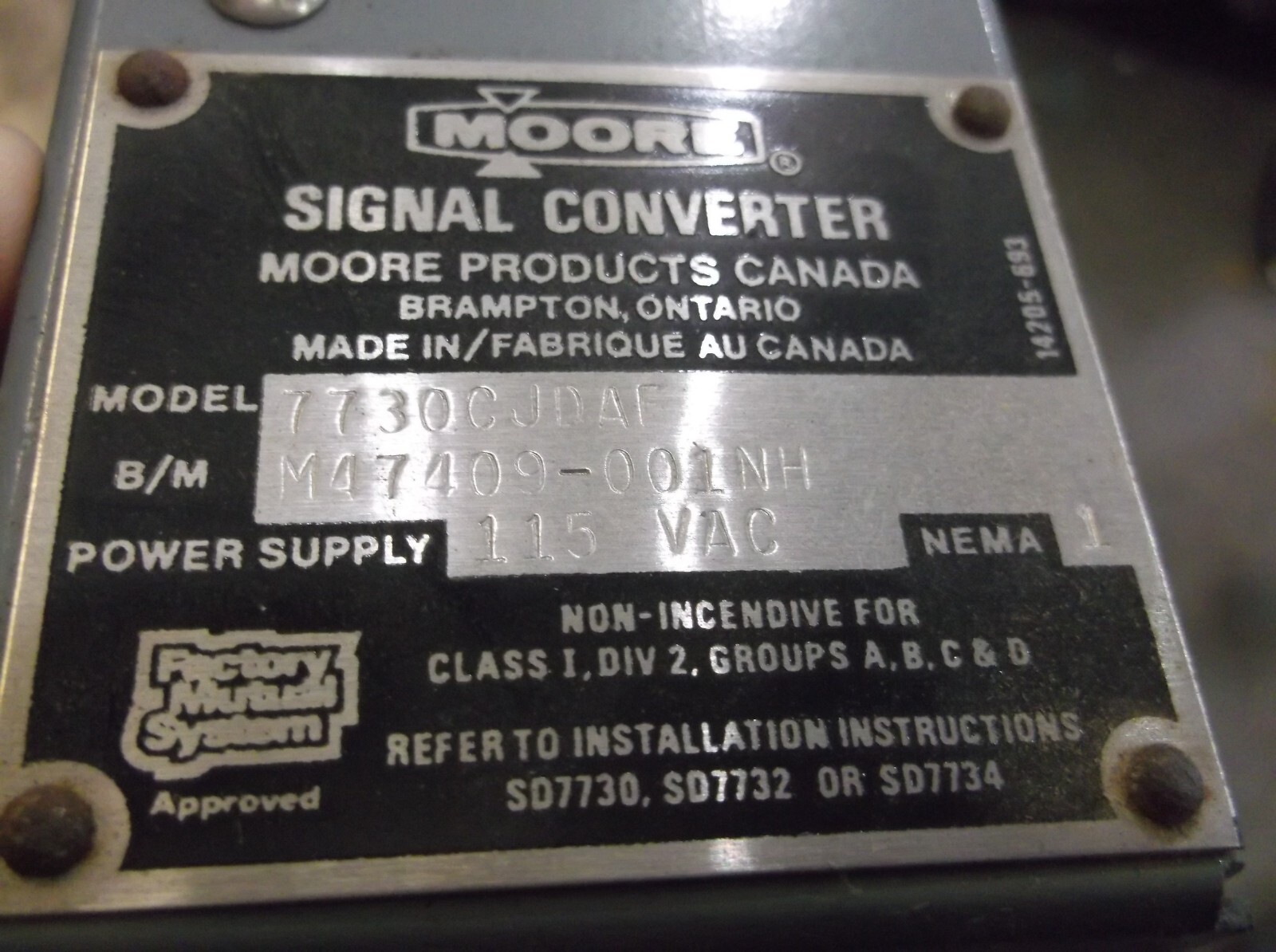 MOORE 7730CJDAF SIGNAL CONVERTER (715)