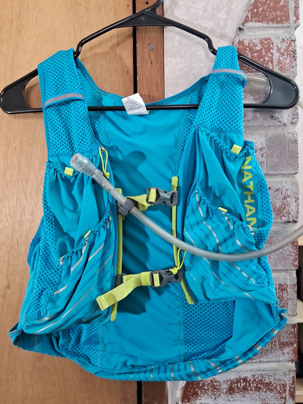 NATHAN Pinnacle Race Vest & 12L Hydration Pack with 1.6L Bladder Sz Small