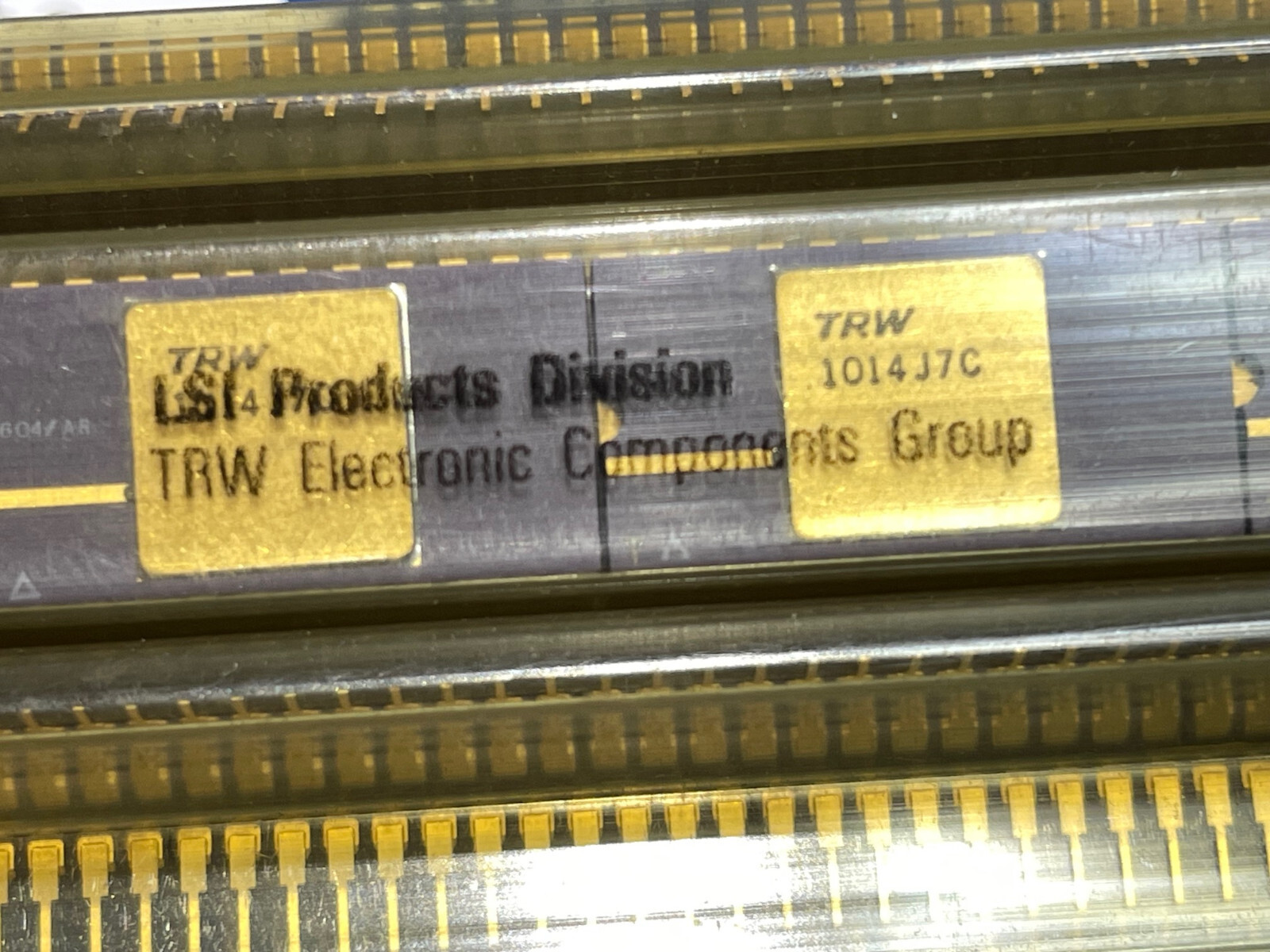 1014J7C TRW 1014J 6BIT CONVERTER 24PIN CERDIP Gold NEW TUBES Vintage COLLECTIBLE