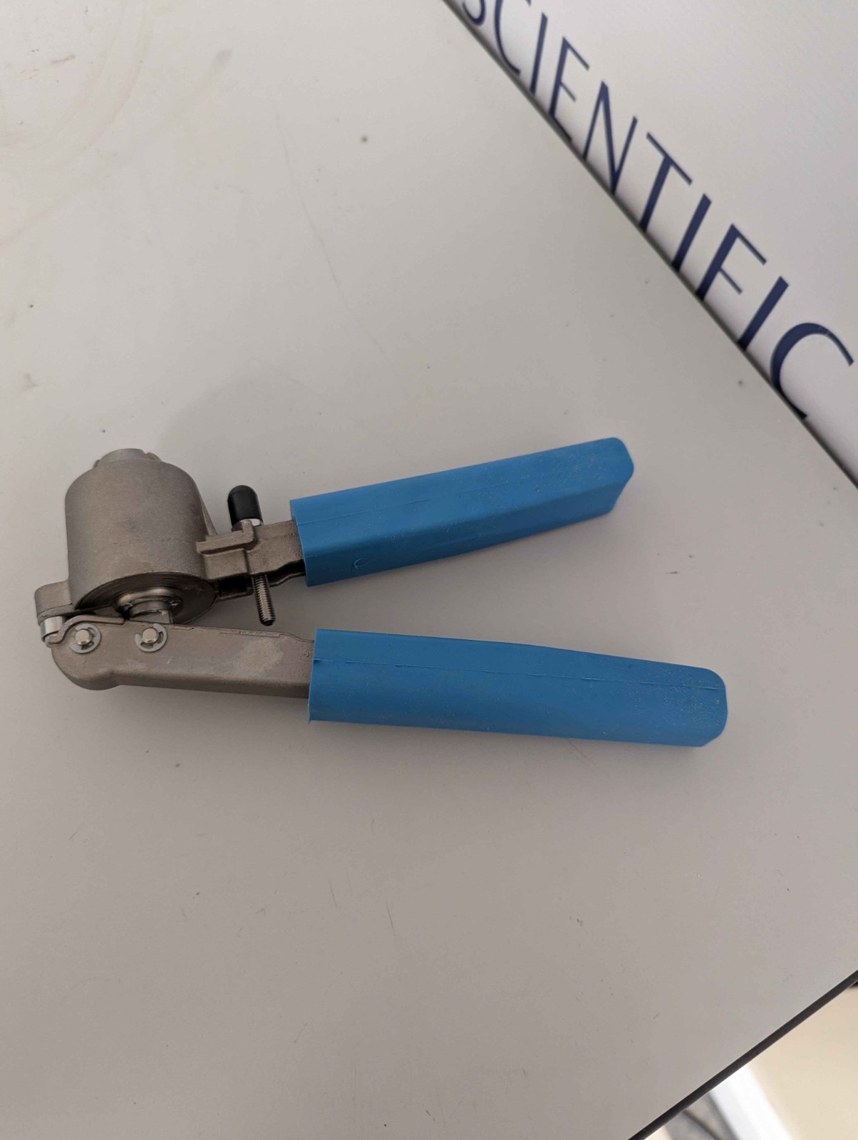 Wheaton EZ Crimper for 11 mm GC/LC vials