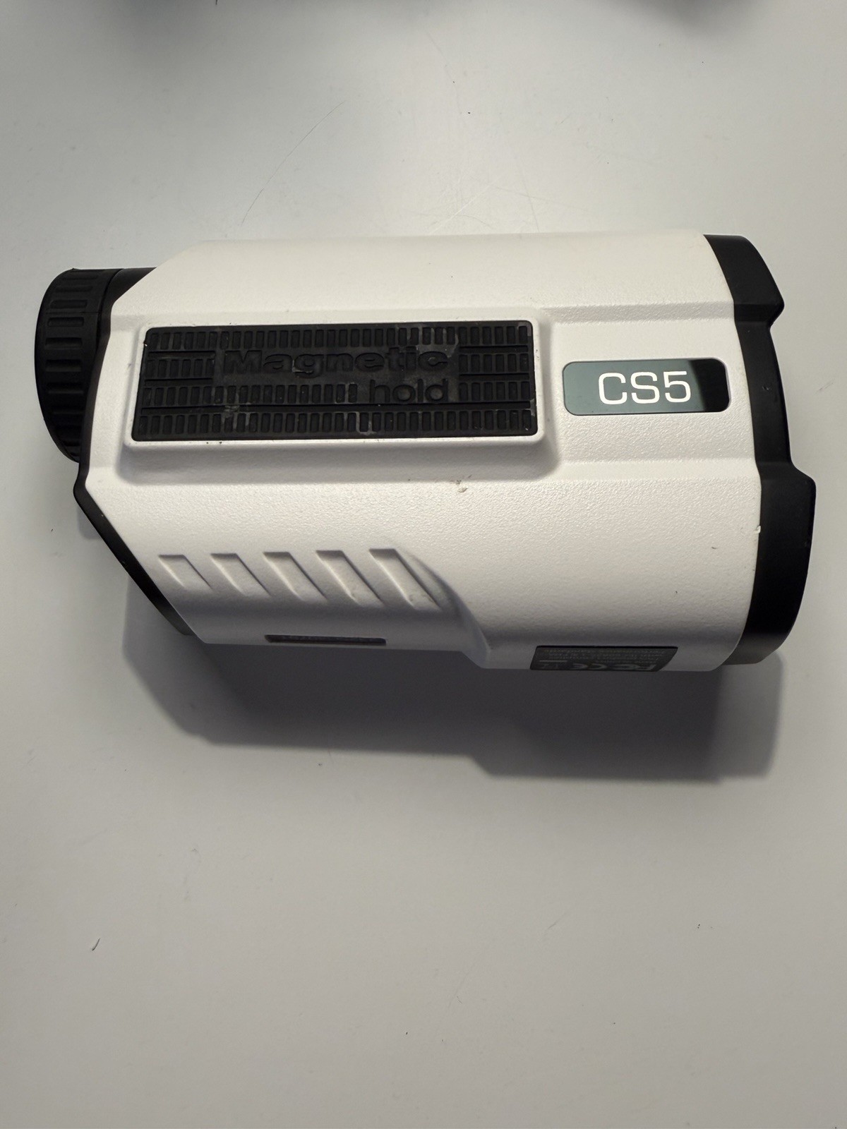 CS5 Golf Rangefinder Magnetic Hold White/Black Plastic USB Rechargeable
