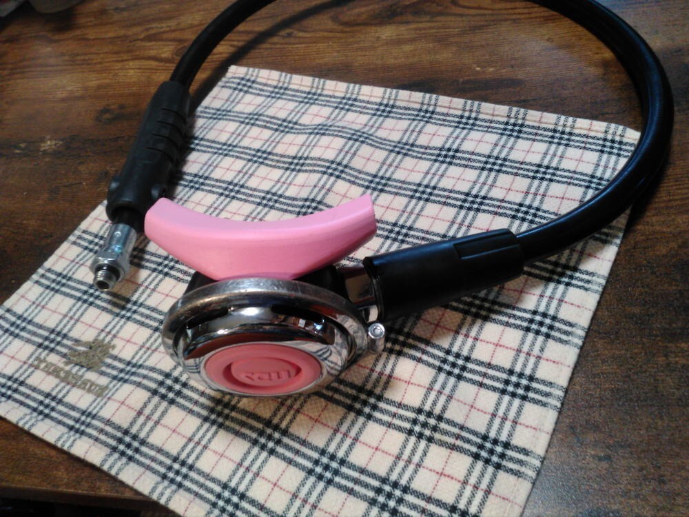NDS SCUBA DIVING REGULATOR SECOND STAGE.