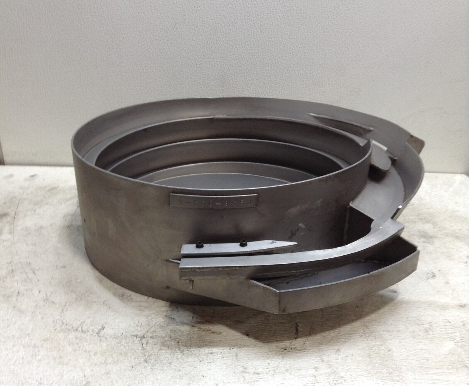 TE V-600-3568 Vibratory Feeder Bowl Head 15" V6003568 (TBI)