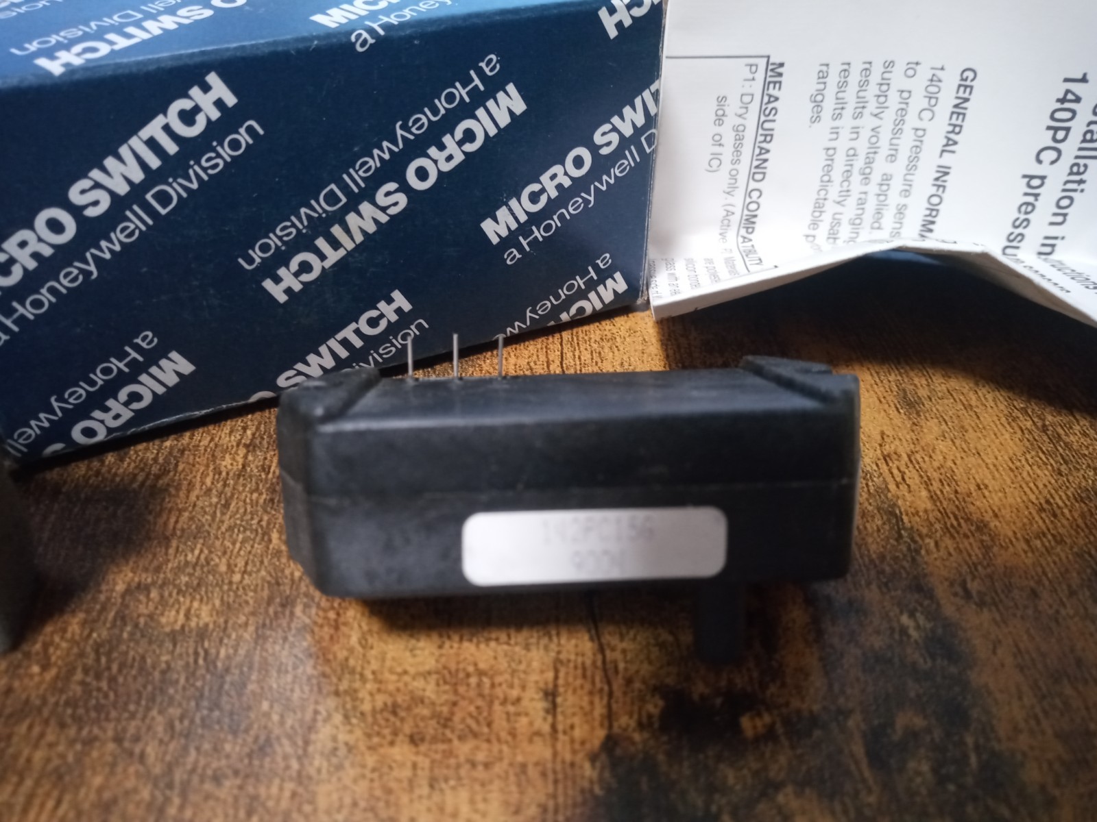 Honeywell Micro Switch 142PC15G, New Old Stock