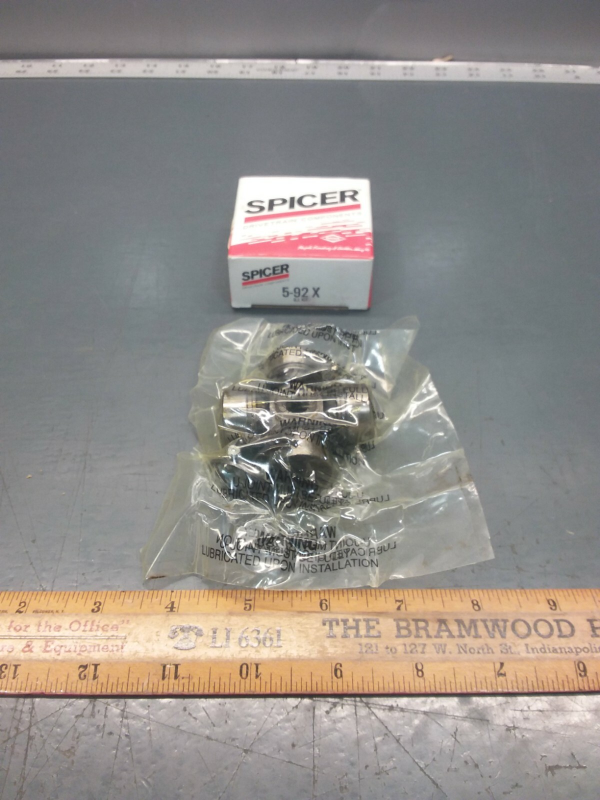 NOS Genuine Spicer 5-92X Steering Shaft U-joint Kit. FREE SHIPPING