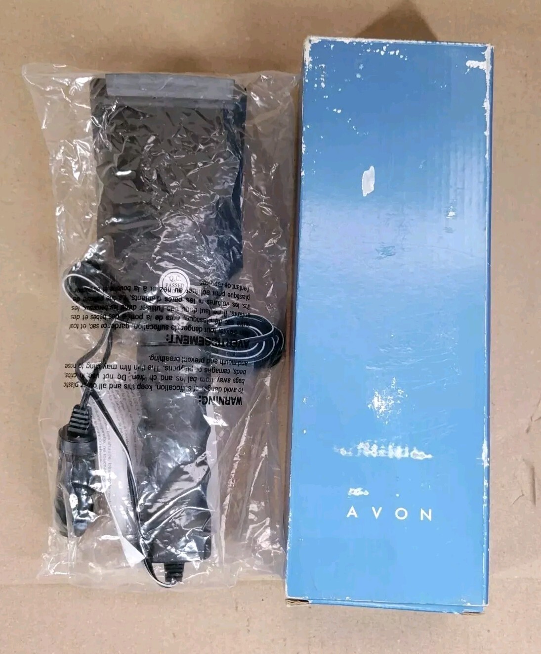 Avon Heated AUTO Windshield Ice Snow Scraper Tool 20W 12V Portable Lightweight