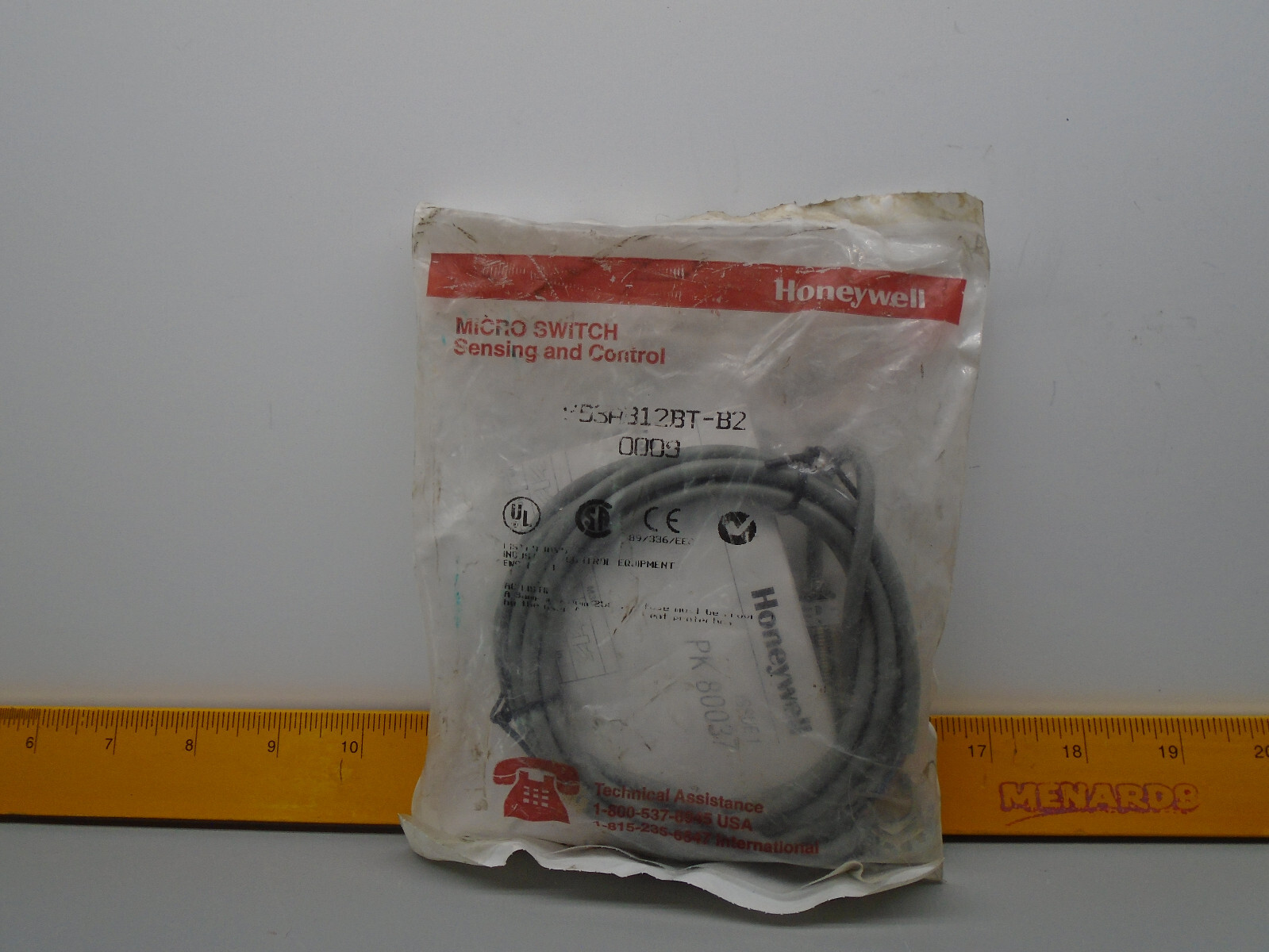 New old Stock  HONEYWELL 993AB12BT-B2 PROXIMITY SENSOR X56