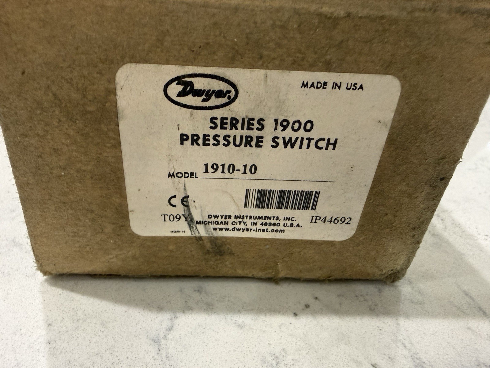 DWYER 1910-10 PRESSURE SWITCH SERIES 1900 NEW