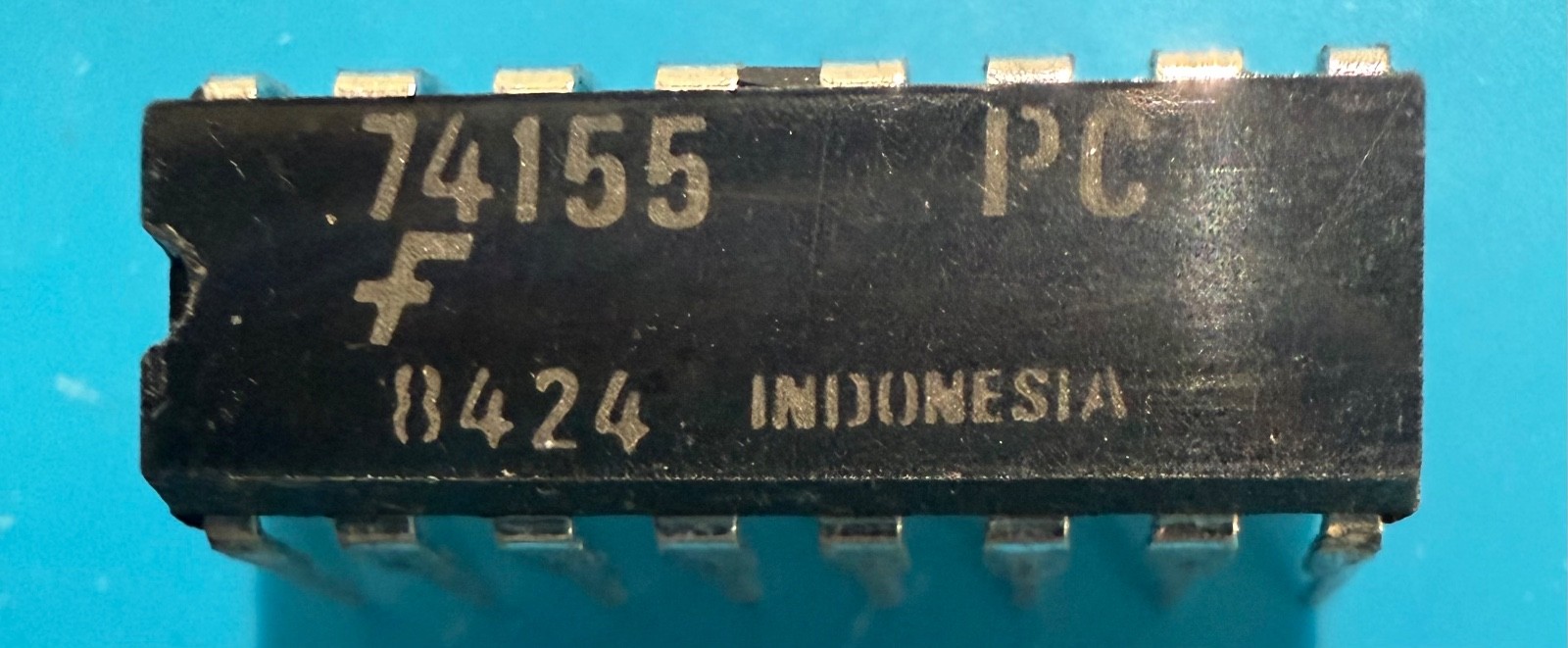 Fairchild  74155 Integrated Circuit