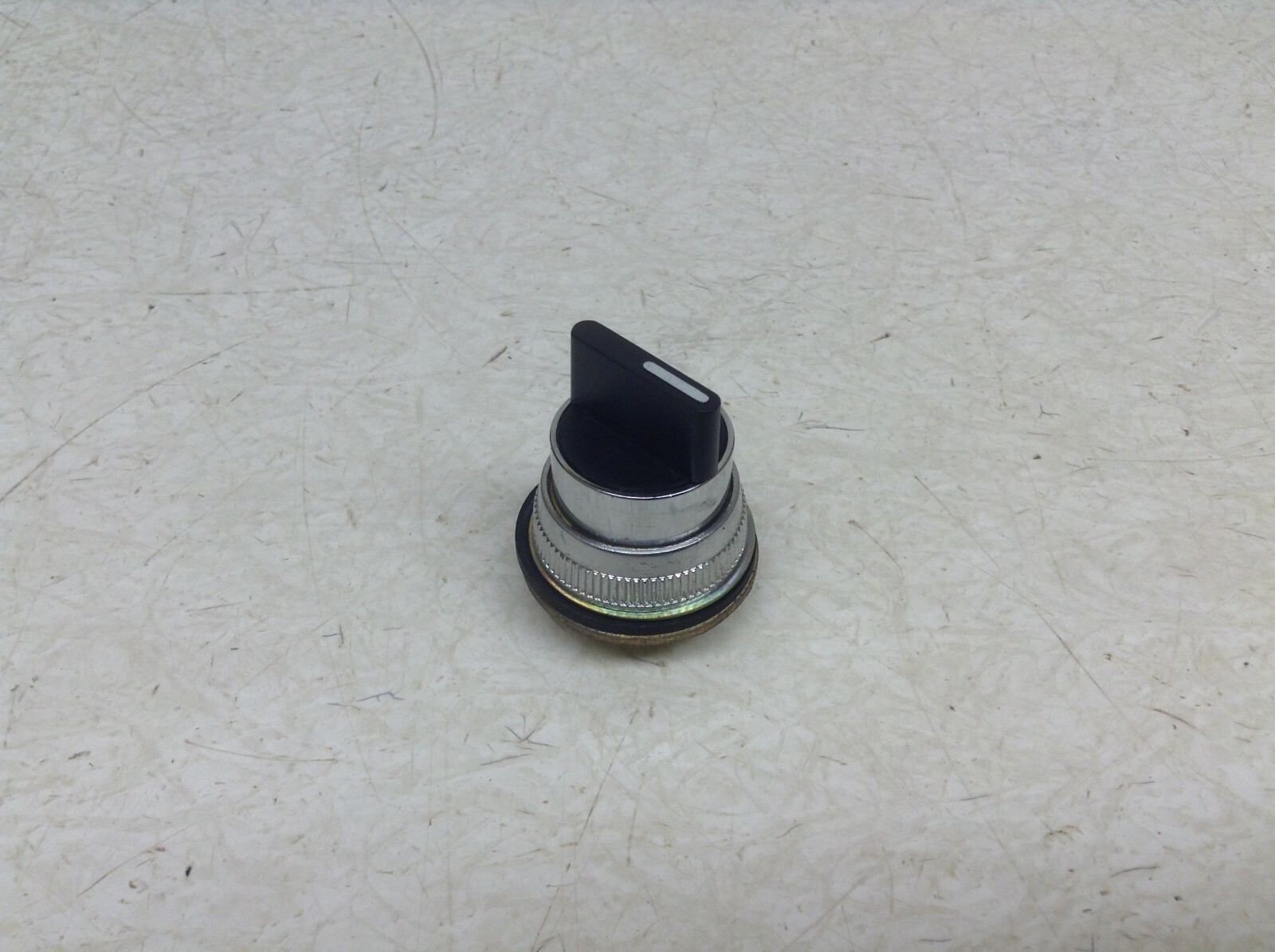 AEG 30 3 Position 1 Maintained 1 Momentary Selector Switch (TBI)