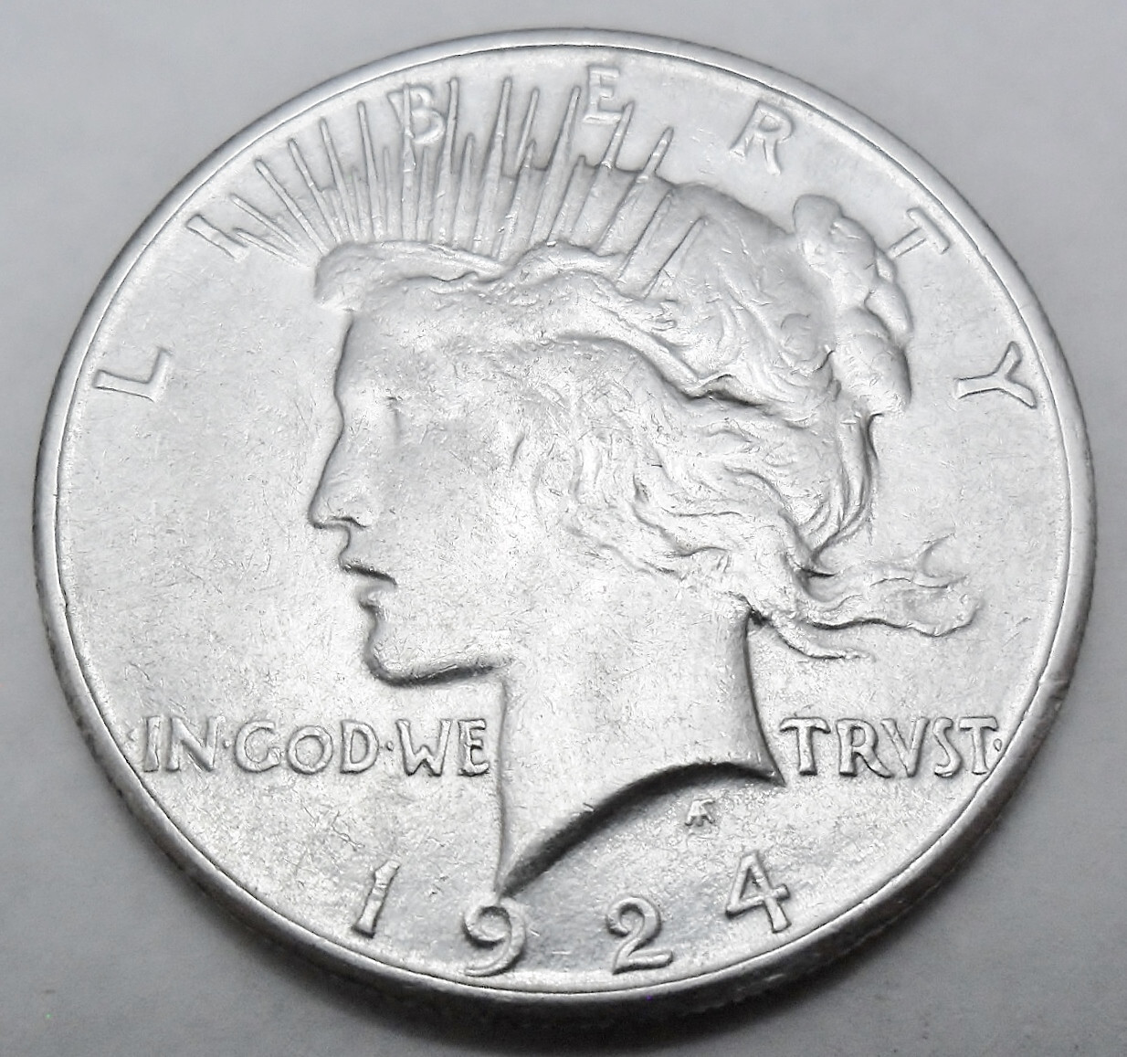 1924 P PEACE DOLLAR  *90% SILVER*  *AU - ABOUT UNCIRCULATED*