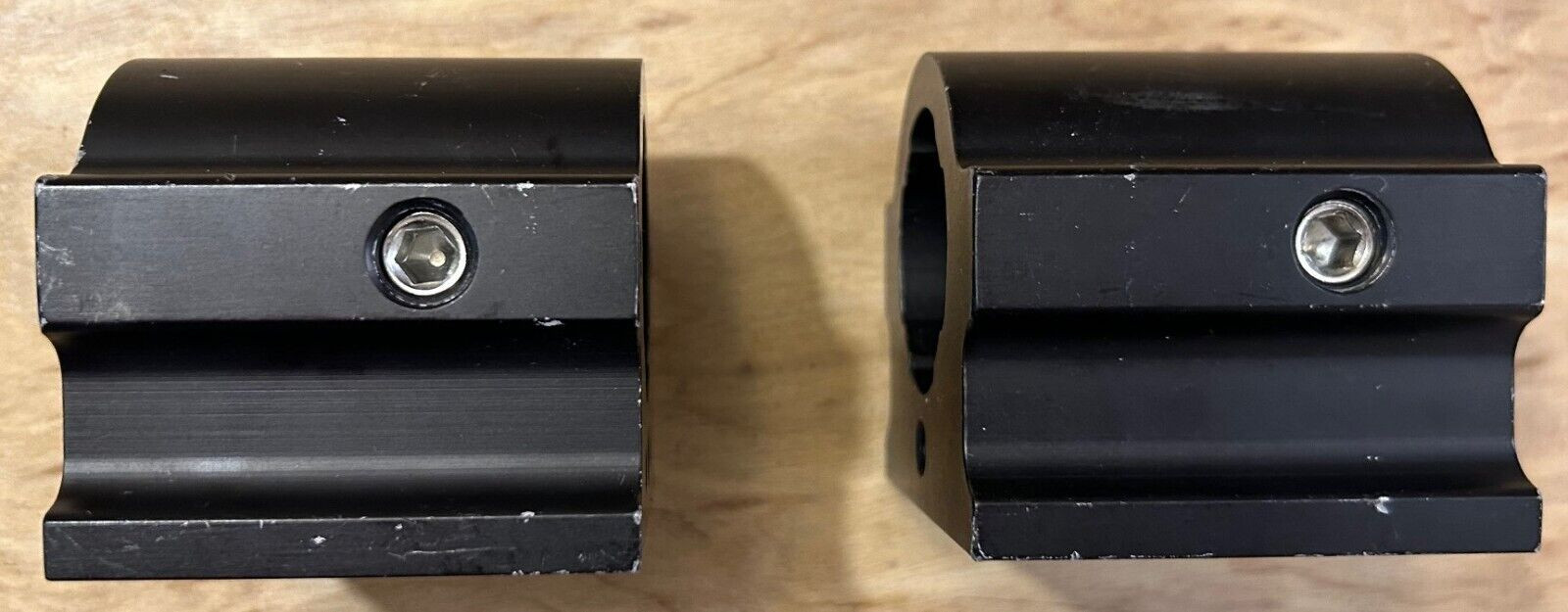 Cylindrical Laser Mount, 1.0-1.5 in. Diameter, Fixed.
