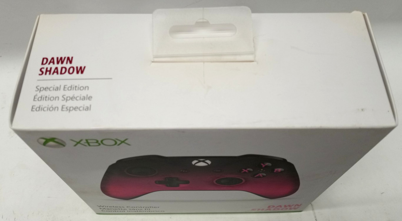 NEW SEALED XBOX Special Edition Dawn Shadow Wireless Controller 1708 N2183 C0