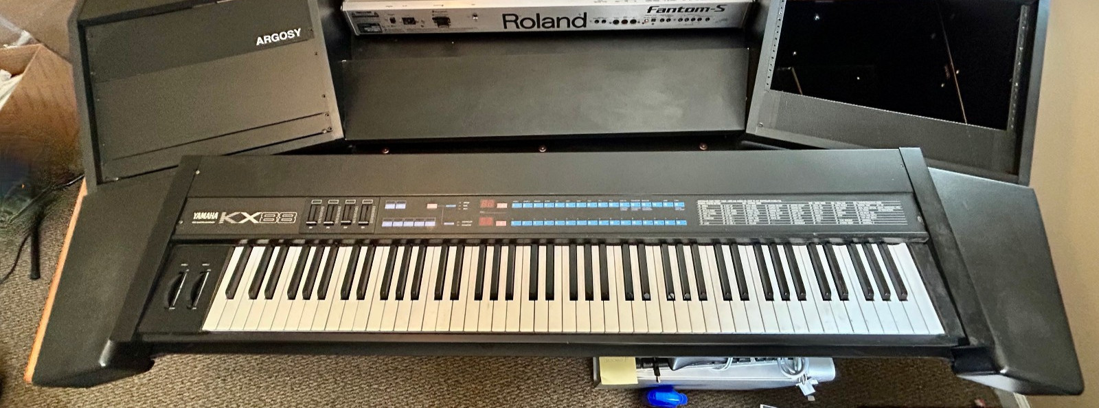 Yamaha KX88 MIDI Master Keyboard Controller
