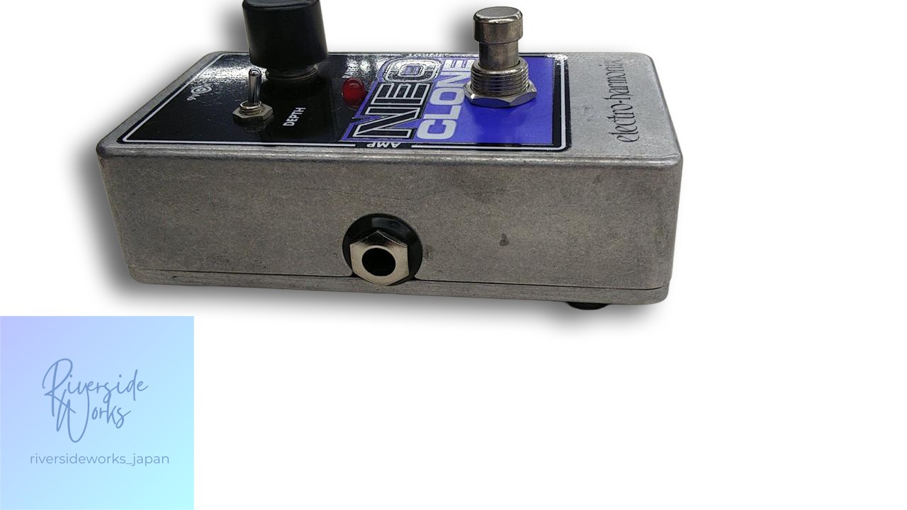 ELECTRO-HARMONIX Neo Clone Chorus Effects Pedal