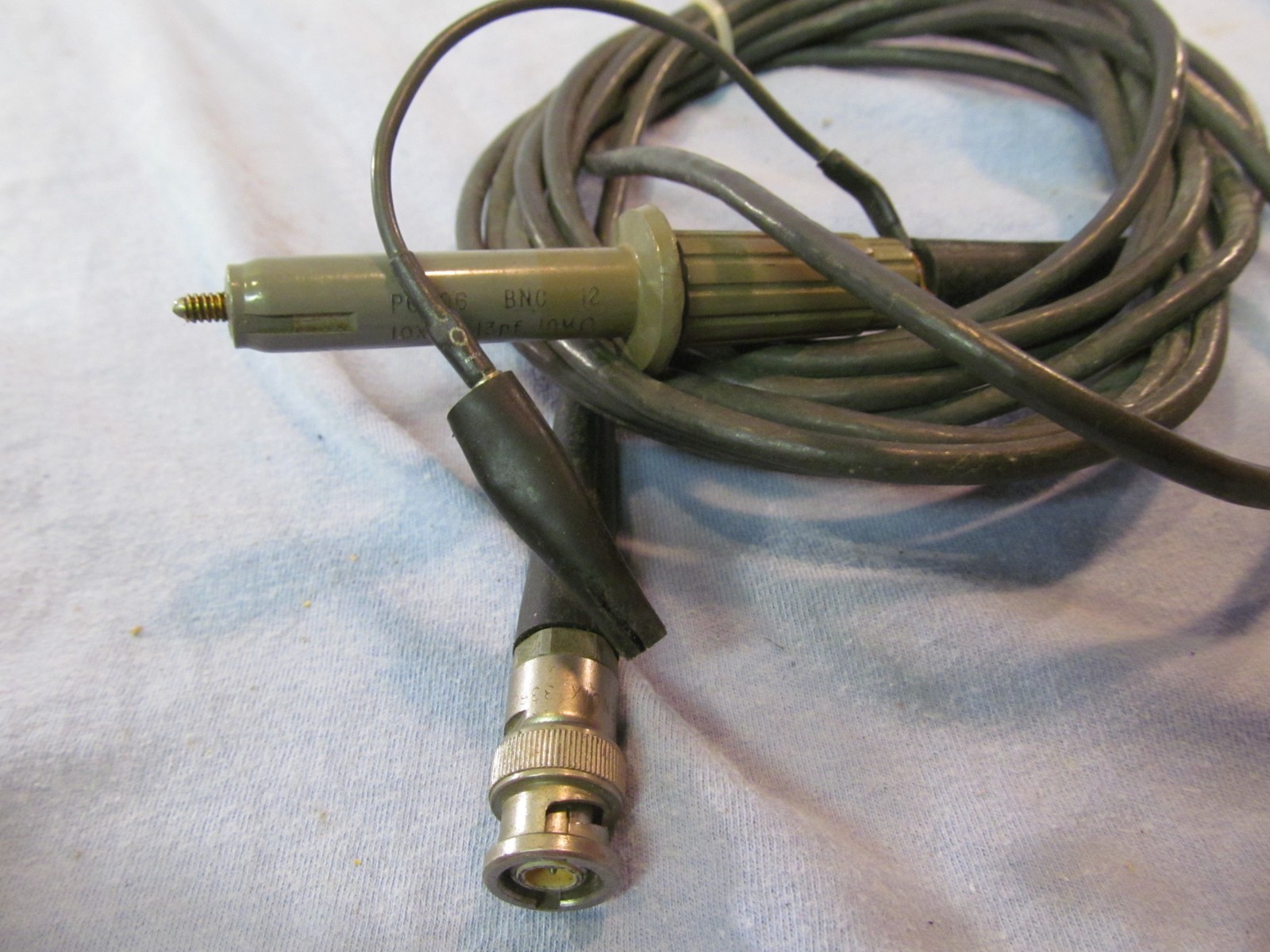 TEK TEKTRONIX P6106 OSCILLOSCOPE PROBE 10X 13pF 10MΩ 2 METER