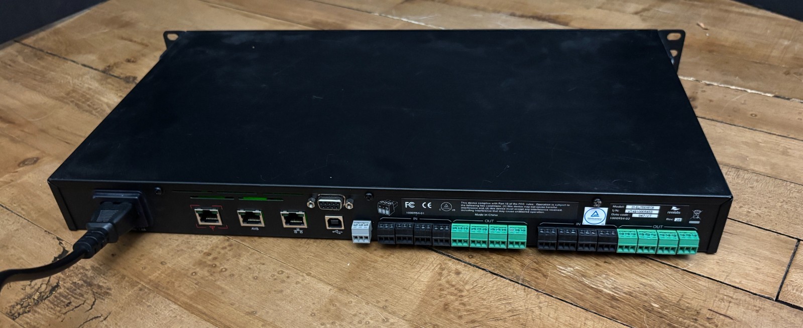 Revolabs 01-ELITEEXEC8 /Executive Elite 8-Channel Wireless System (no mics)